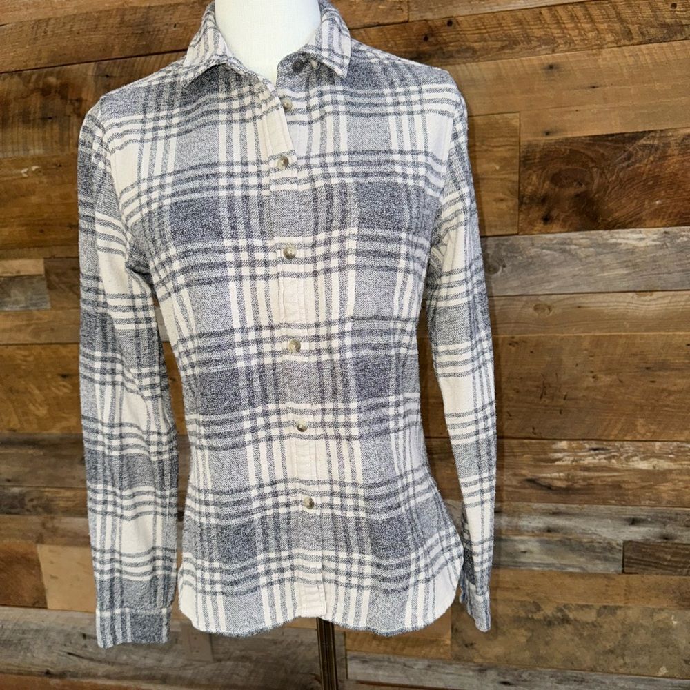 American Eagle Outfitters Gray Plaid Button Down Shirt